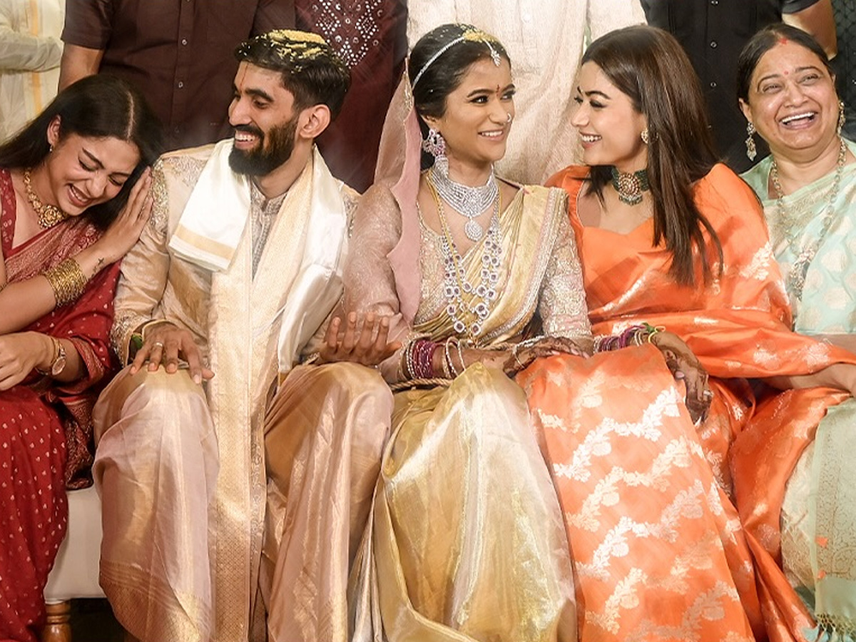 Kidambi Srikanth-Shravya Varma Wedding Anniversary Special Photos21