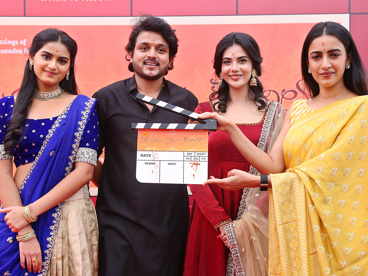 Niharika Konidela At Iruvuri Bhamala Kougililo Movie Opening Cermony19