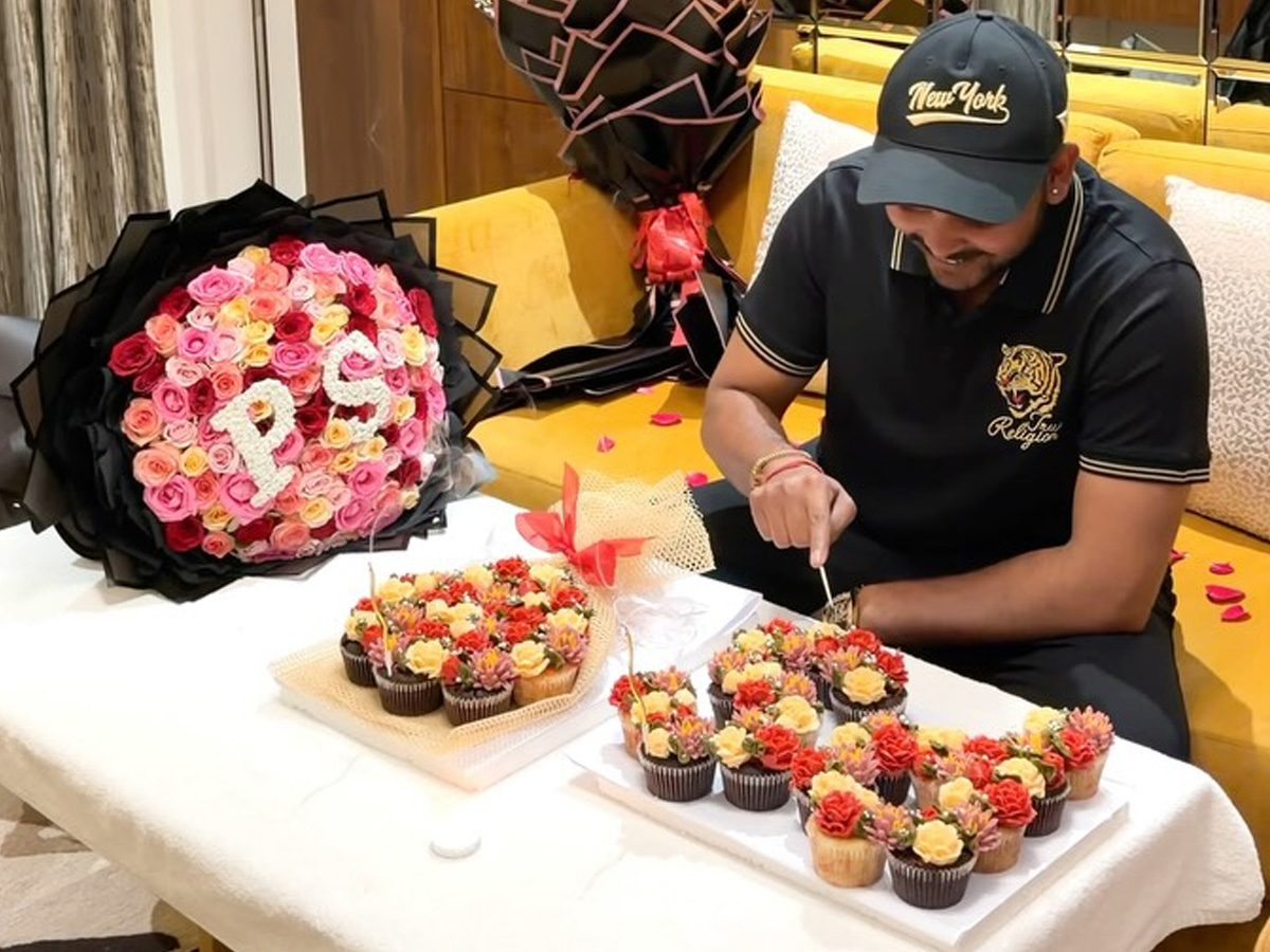 Prithvi Shaw Celebrate Birthday With Rumoured Girlfriend Akriti Agrawal Photos4