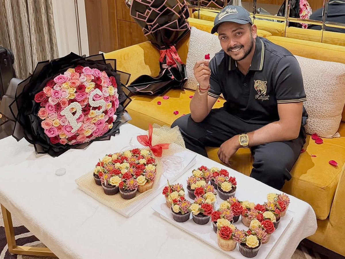 Prithvi Shaw Celebrate Birthday With Rumoured Girlfriend Akriti Agrawal Photos5