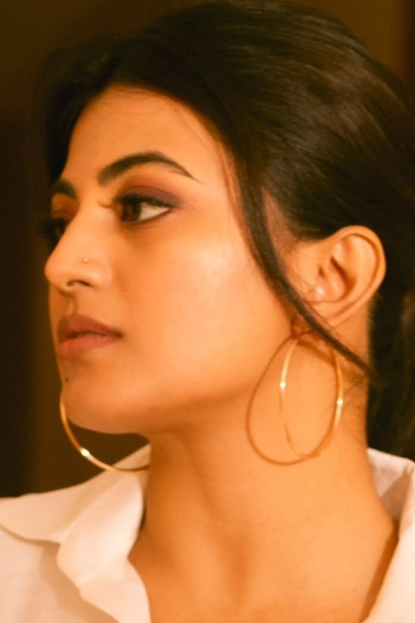 Telugu Actress Anandhi Beautiful Photos 12