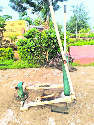 నిర్వహణ.. నిర్లక్ష్యం3