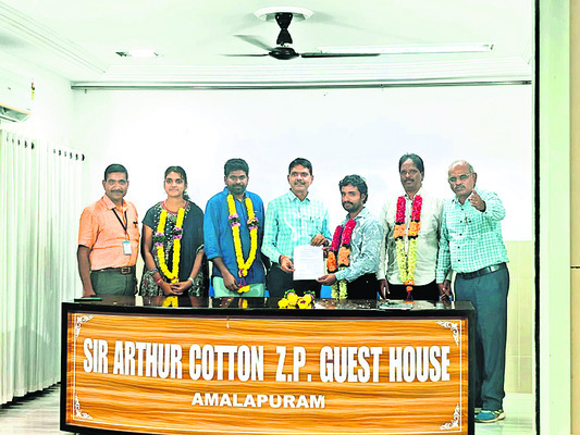 పోలీస్‌ గ్రీవెన్స్‌కు 51 అర్జీలు 1