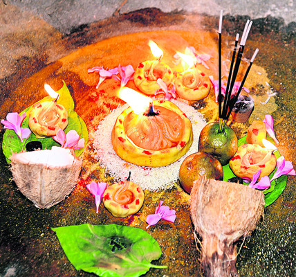 శివజ్యోతులతో వెలిగిన ఆలయాలు 4