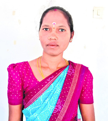 కార్మిక శాఖ కార్యాలయం చుట్టూ తిరుగుతున్నా..
2