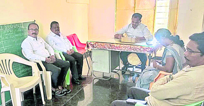 నేడు ఇచ్ఛాపురం, పలాస నియోజకవర్గాల్లో చెక్కుల పంపిణీ 2