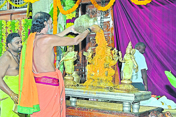 ● వైభవంగా కల్యాణోత్సవం 
1