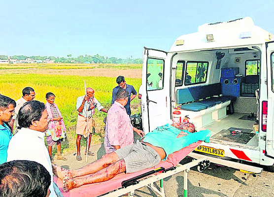 ఆండ్ర పోలీస్‌స్టేషన్‌ను సందర్శించిన ఎస్పీ1