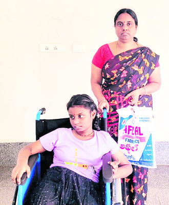 అర్జీలను గడువులోగా పరిష్కరించాలి4