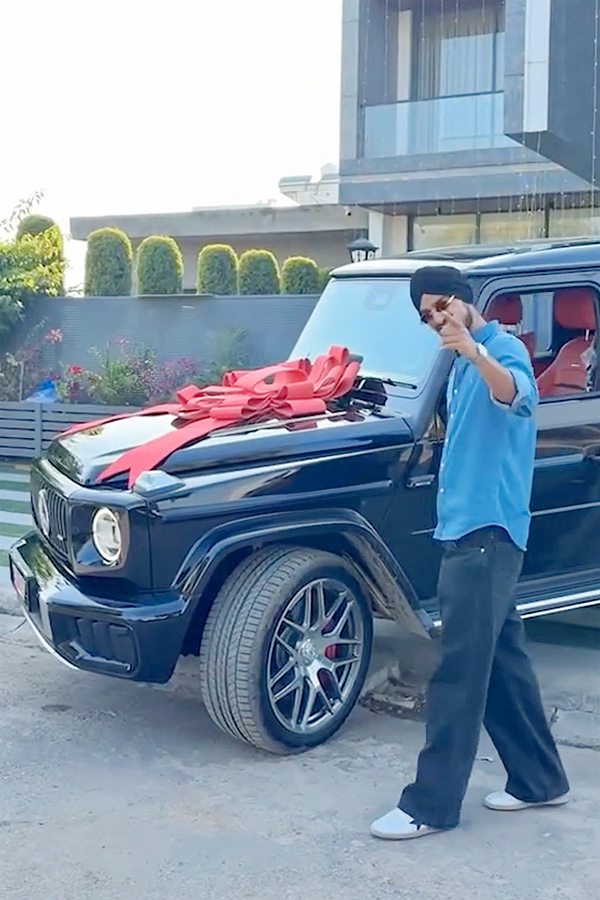 Cricketer Arshdeep Singh Purchases New Car After Returning Home From Australia Tour Photos3