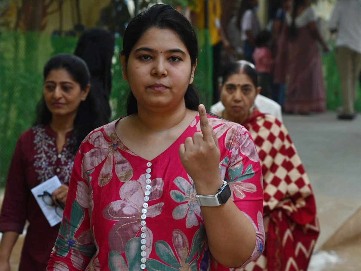Jubilee Hills Polling Continues Till Today 6PM Photos1