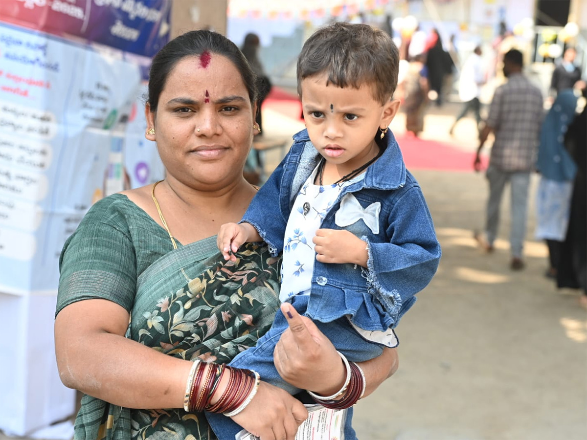 Jubilee Hills Polling Continues Till Today 6PM Photos22