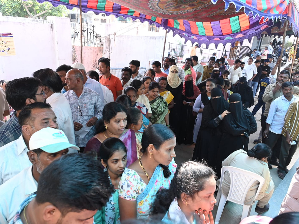 Jubilee Hills Polling Continues Till Today 6PM Photos31