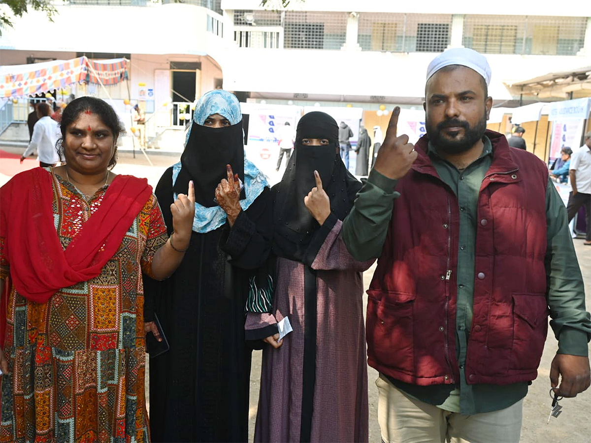 Jubilee Hills Polling Continues Till Today 6PM Photos7