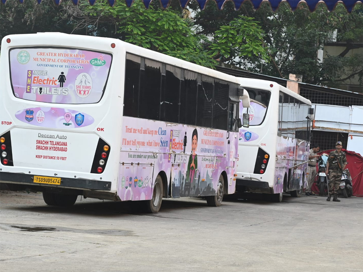 Jubilee Hills Polling Continues Till Today 6PM Photos9