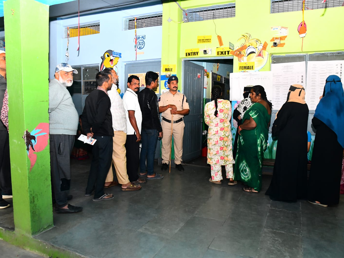 Jubilee Hills By-Elections 2025 Polling Photos7