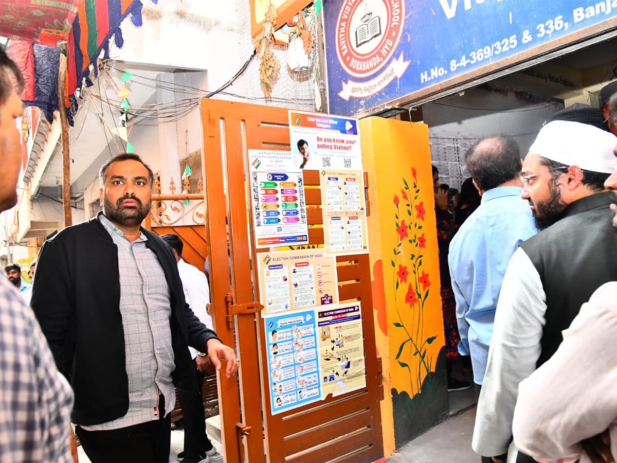 Jubilee Hills By-Elections 2025 Polling Photos9