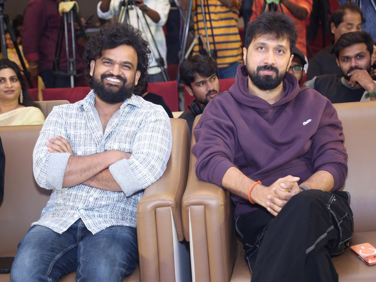 Santhana Prapthirasthu Pre Release Event Photos15