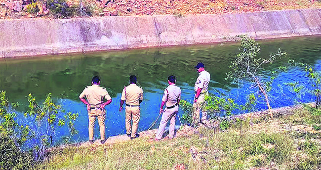 పాత్రికేయుల సదస్సుకు  సజ్జలకు ఆహ్వానం  1