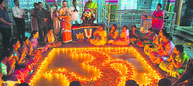 అందెశ్రీకి రేబర్తి గ్రామస్తుల నివాళి 1