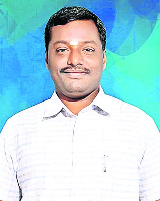 మనుషుల వెంటే పరుగెత్తుతూ..
1