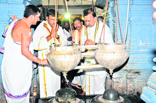 పెండింగ్‌ పనులు చేయండి1