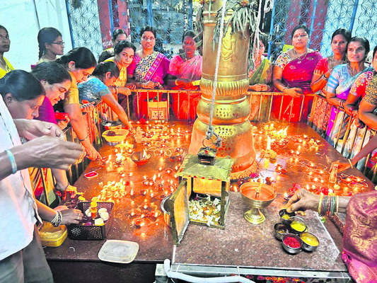 ప్రయాణికులకు  అన్ని సౌకర్యాలు కల్పిస్తాం 
1