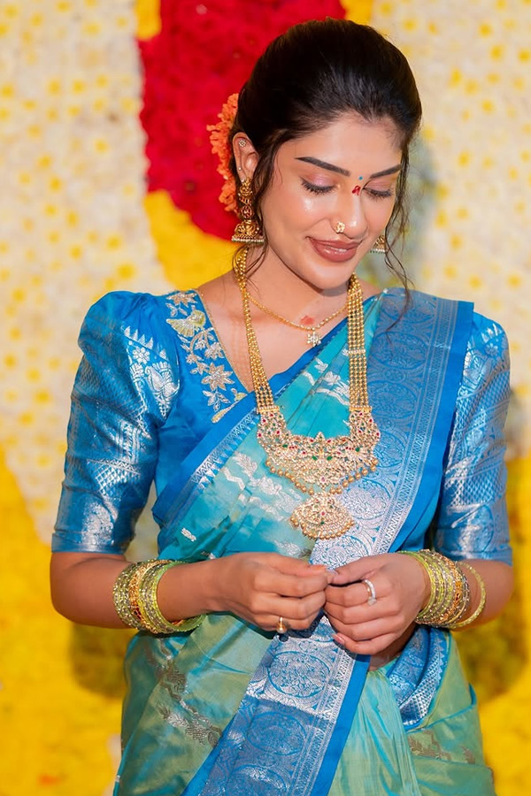 Actress Supritha Stuns In Traditional Look Photos6