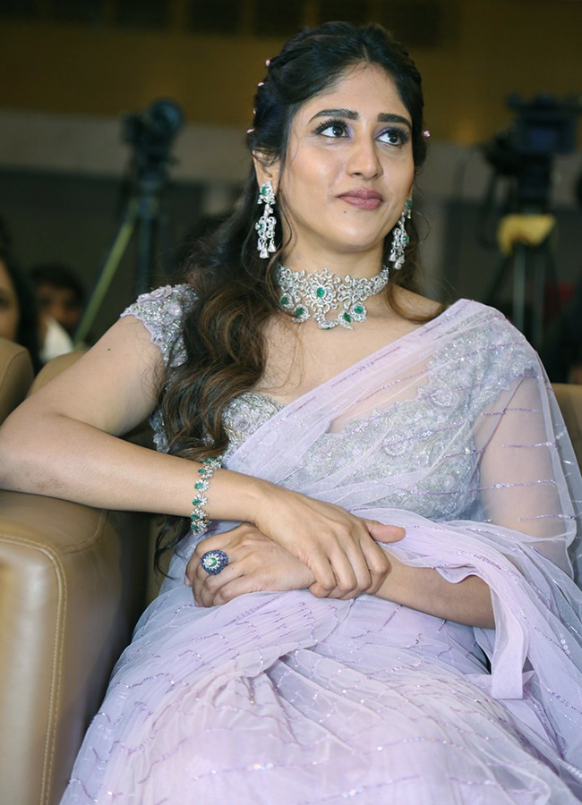 Tollywood Actress Chandini Chowdary HD Photos5