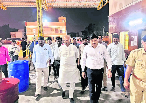 ఓబవ్వ ధైర్యసాహసాలు స్ఫూర్తిదాయకం3