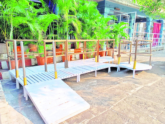 శ్రీవారి అంతరాలయ దర్శన ప్రాప్తిరస్తు 1