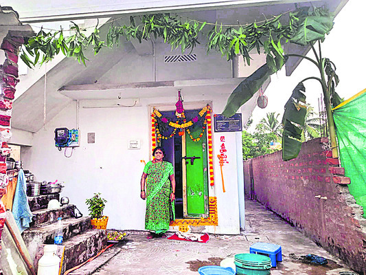 గృహప్రవేశం.. జరిగింది మళ్లీమళ్లీ.. 1