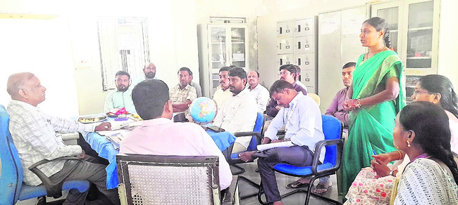 ఇంటర్‌లో మంచి ఫలితాలు సాధించాలి1