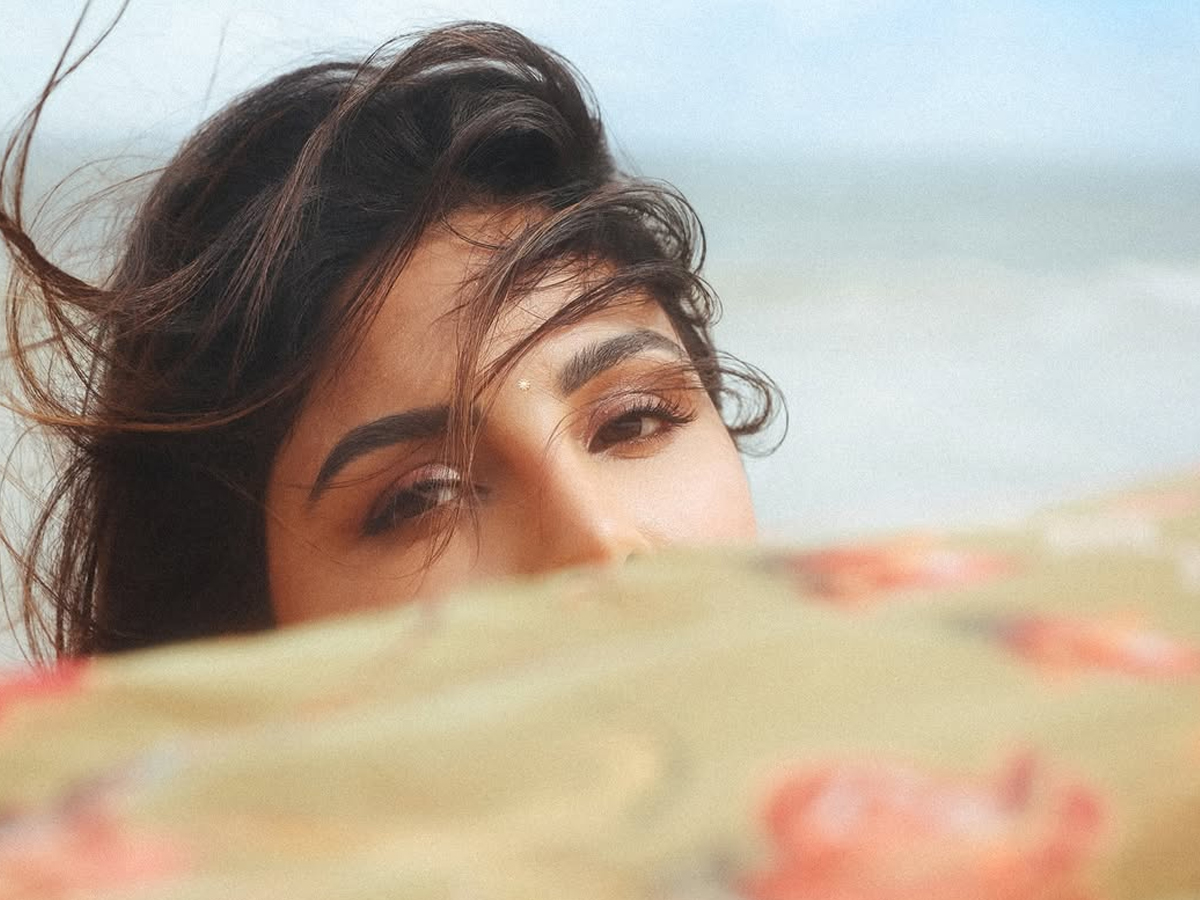 Actress Samyuktha Menon Shared Her Latest Beach Photos8