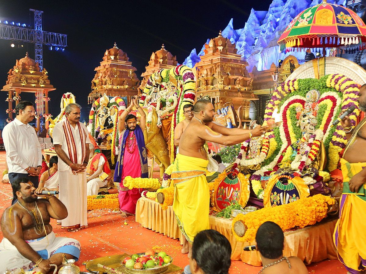 Koti Deepotsavam 2025 in Hyderabad Photos14
