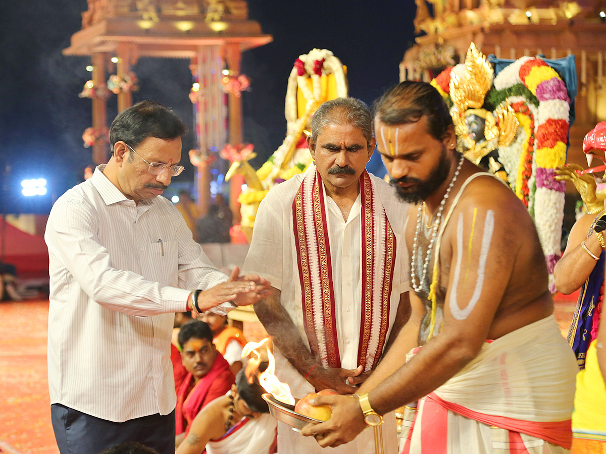 Koti Deepotsavam 2025 in Hyderabad Photos19