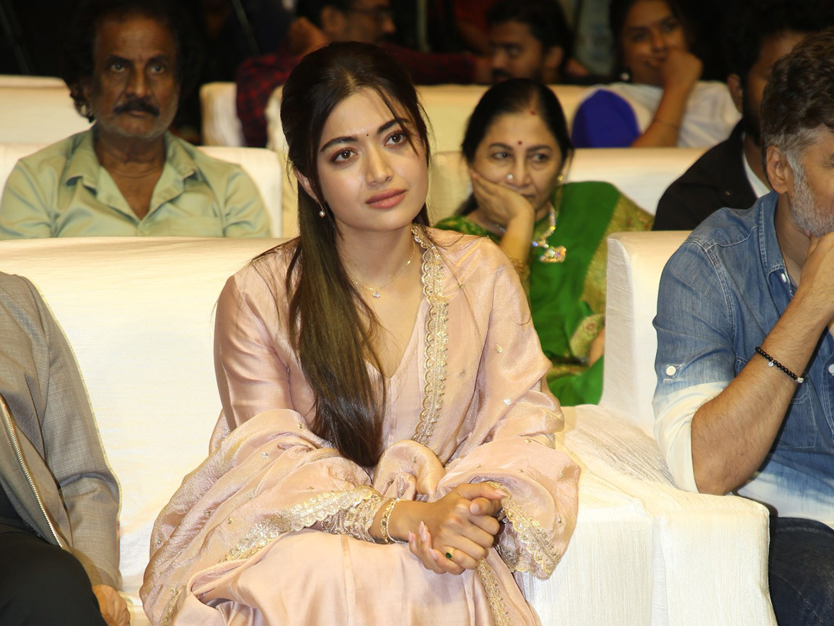 Rashmika Mandanna The Girlfriend Movie Success Meet Photos29