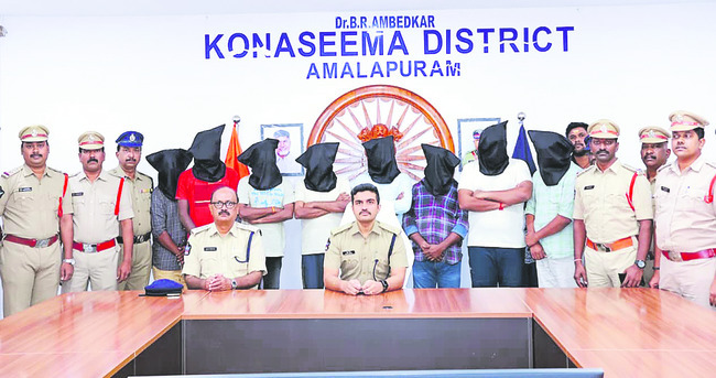 రౌడీలు.. రుబాబులు!1