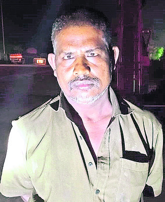 పోలీసుల అదుపులో డ్రైవర్‌ 
1