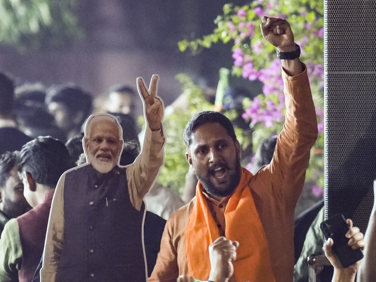Prime Minister Narendra Modi Addresses BJP HQ After Bihar Election Victory Photos11