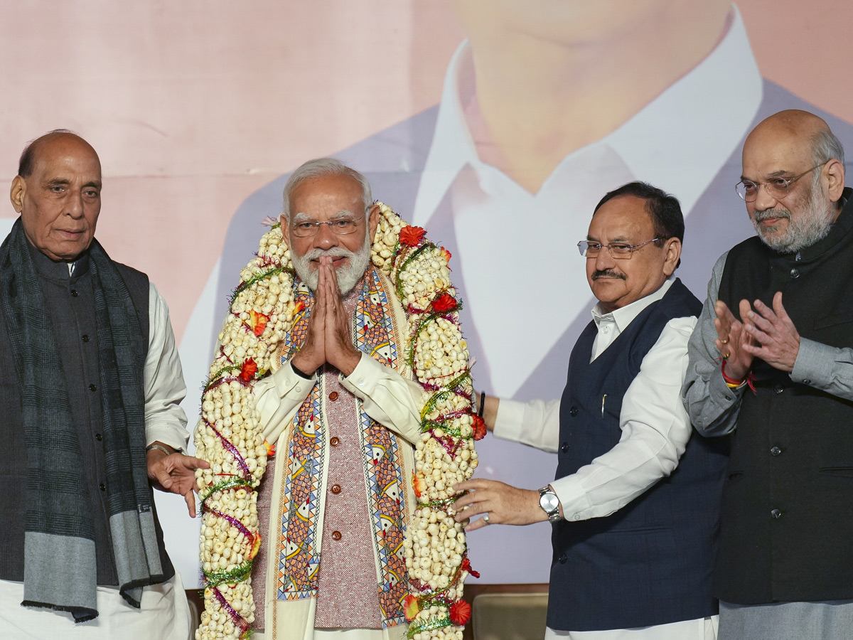 Prime Minister Narendra Modi Addresses BJP HQ After Bihar Election Victory Photos9