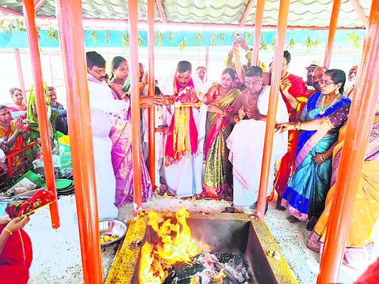 ముగిసిన పుష్కర వారోత్సవాలు1