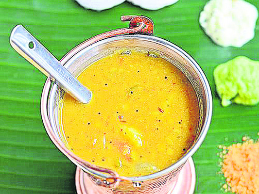 అడుగు స్థలం కోసం కుటుంబంపై హత్యాయత్నం1