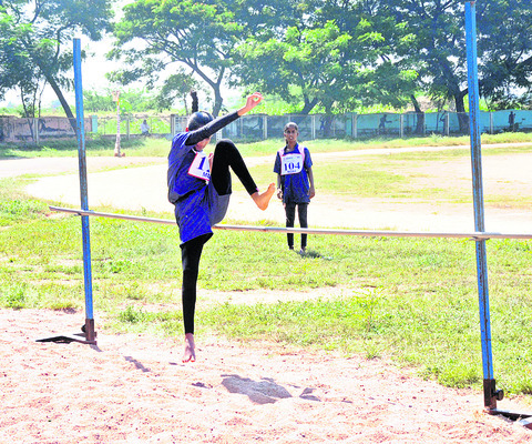 క్రీడాకారులు జాతీయసా్థయికి ఎదగాలి 1