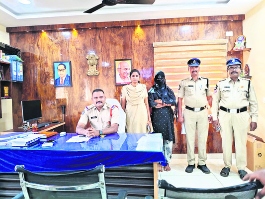 విద్యాసంస్థల బస్సులపై కేసులు 1