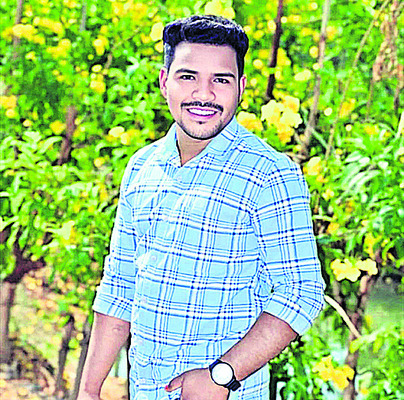 హెచ్‌పీసీఎల్‌ ఎదుట కార్మికుల ఆందోళన 1