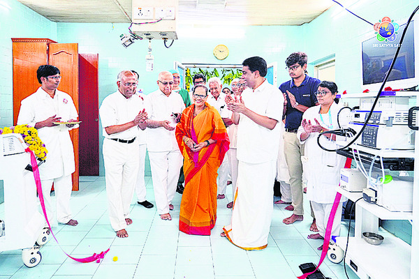 సమ్మోహనం.. సత్యసాయి వైభవం 2