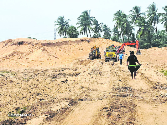 అక్రమాల గుట్టలు2