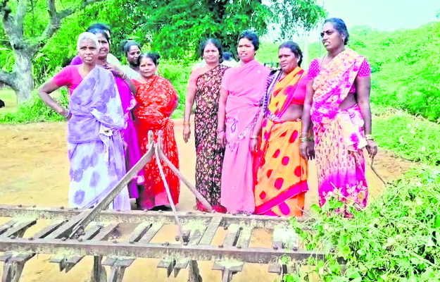 పోలీస్‌ సహకారంతో సై‘ఖతం’! 1