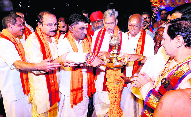 శ్రీగిరిలో ‘కోటి’ కాంతులు2